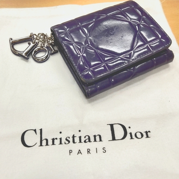 Authentic Christian Dior Lady Dior Bifold Patent Leather Wallet in Purple 💜 - Picture 3 of 16